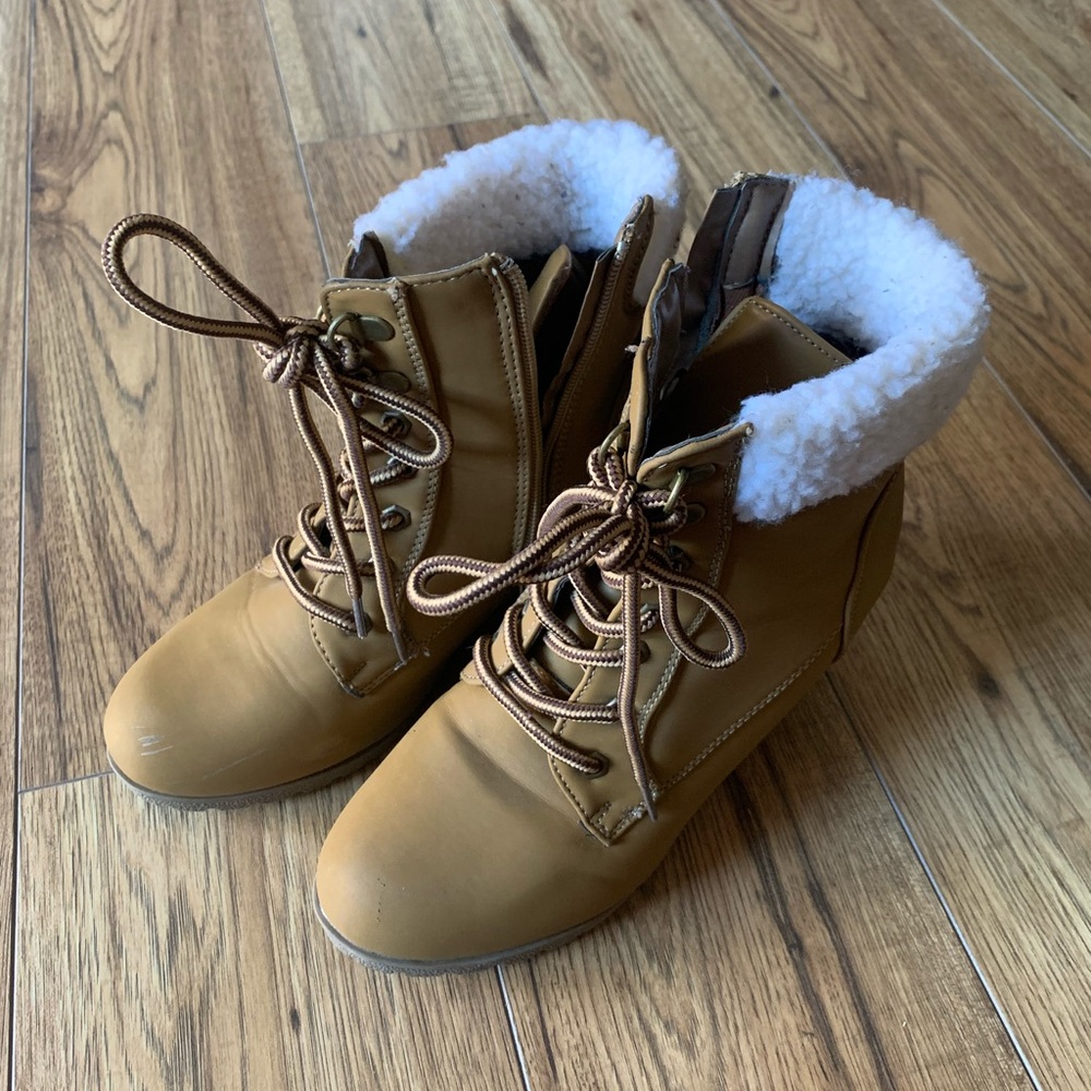 Ardene Boots
